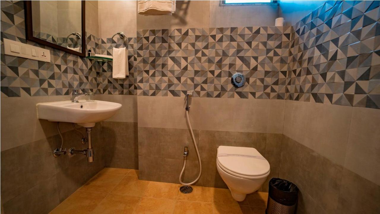 Hotel Wonder Cliff Udaipur Luaran gambar